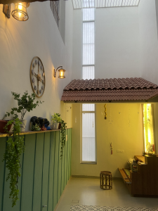 ndoor courtyard in kerala style bungalow/Smartscale house design